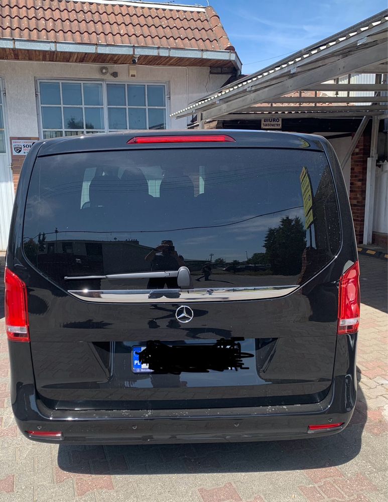 Przewóz osób - transport VIP - 6 osób - kofortowym Mercedesem V-klasa