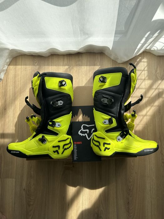 Мотоботи fox comp boot (flo yellow), шолом 661, рукавиці,захист голені