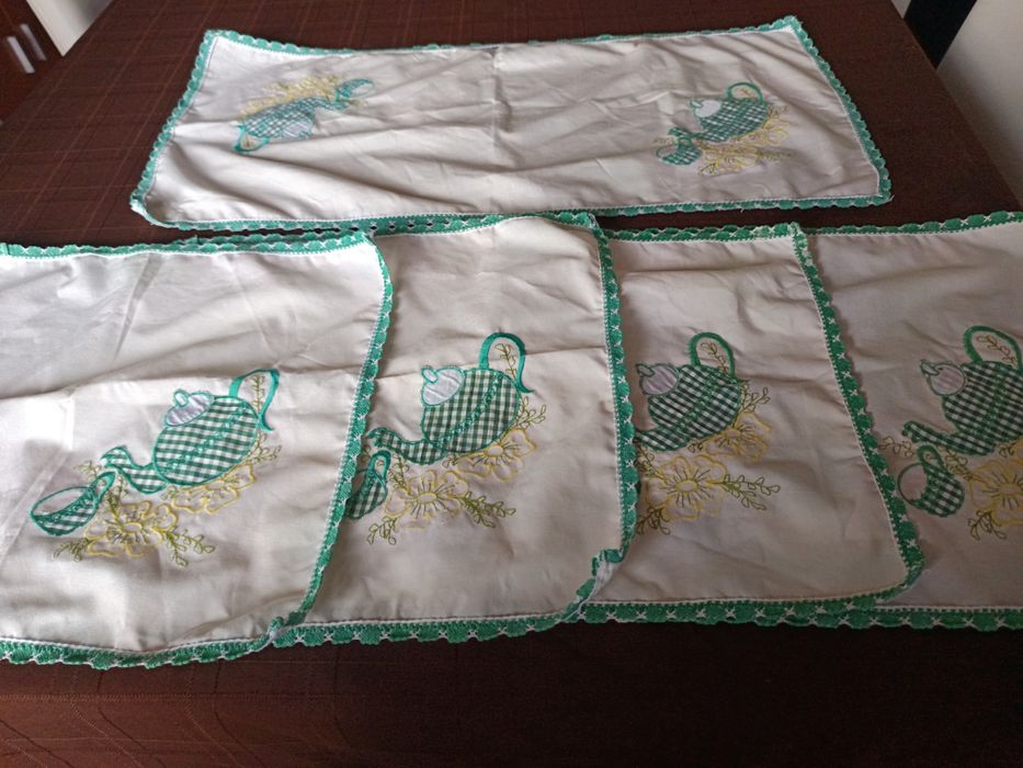 Panos bordados á mão