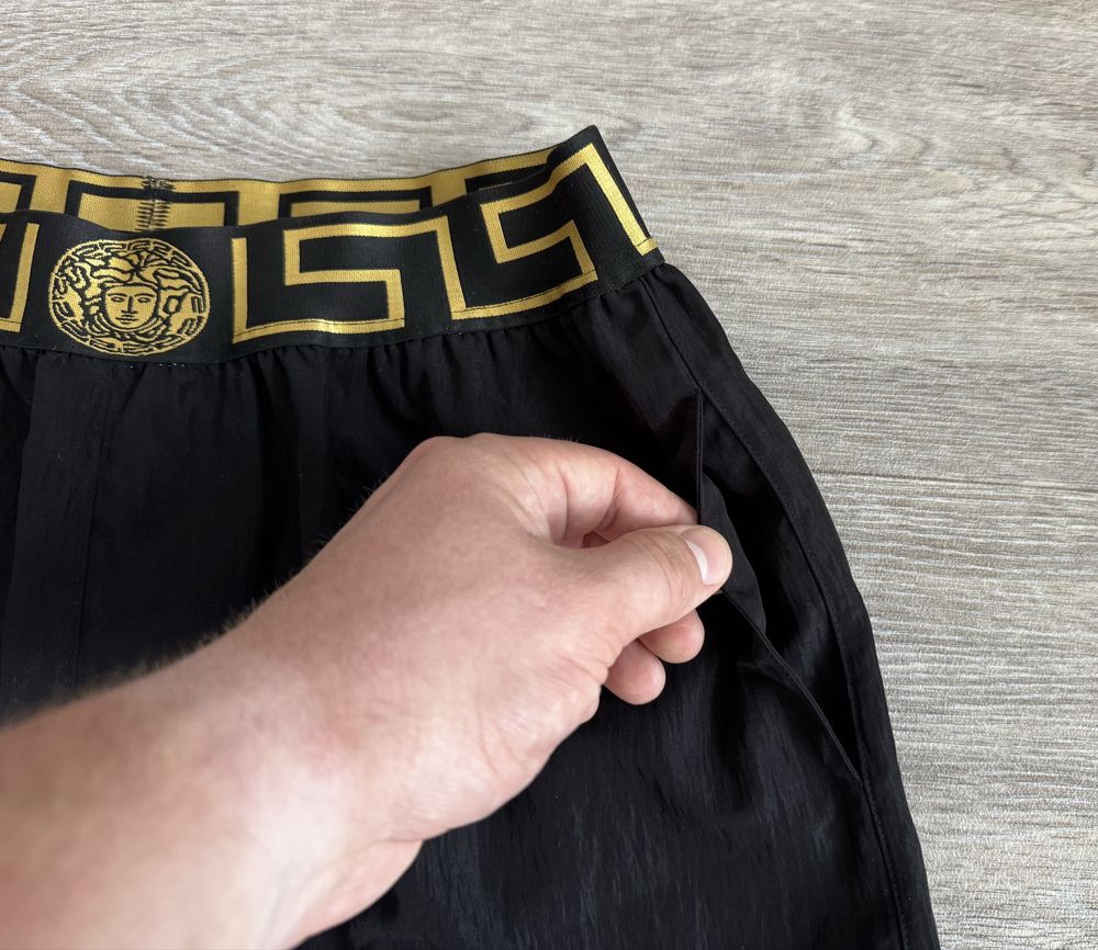 Мужские пляжные шорты Versace