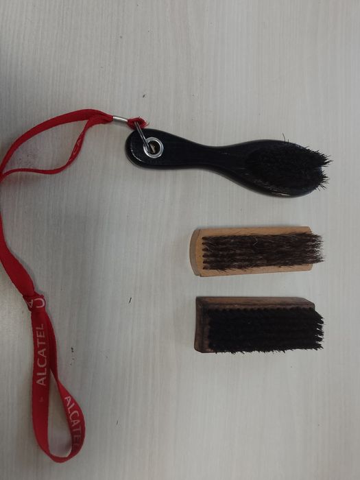 Sprzedam szczotki do ubrań