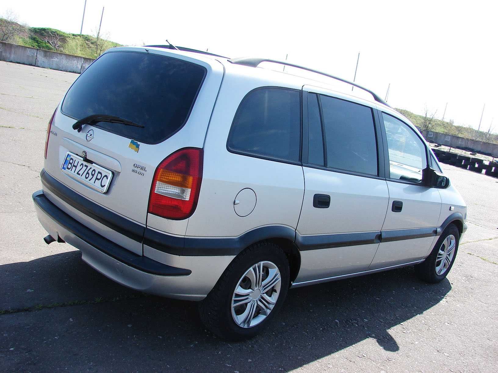 Opel Zafira 7 МЕСТ 2.0 дизель 2001 год