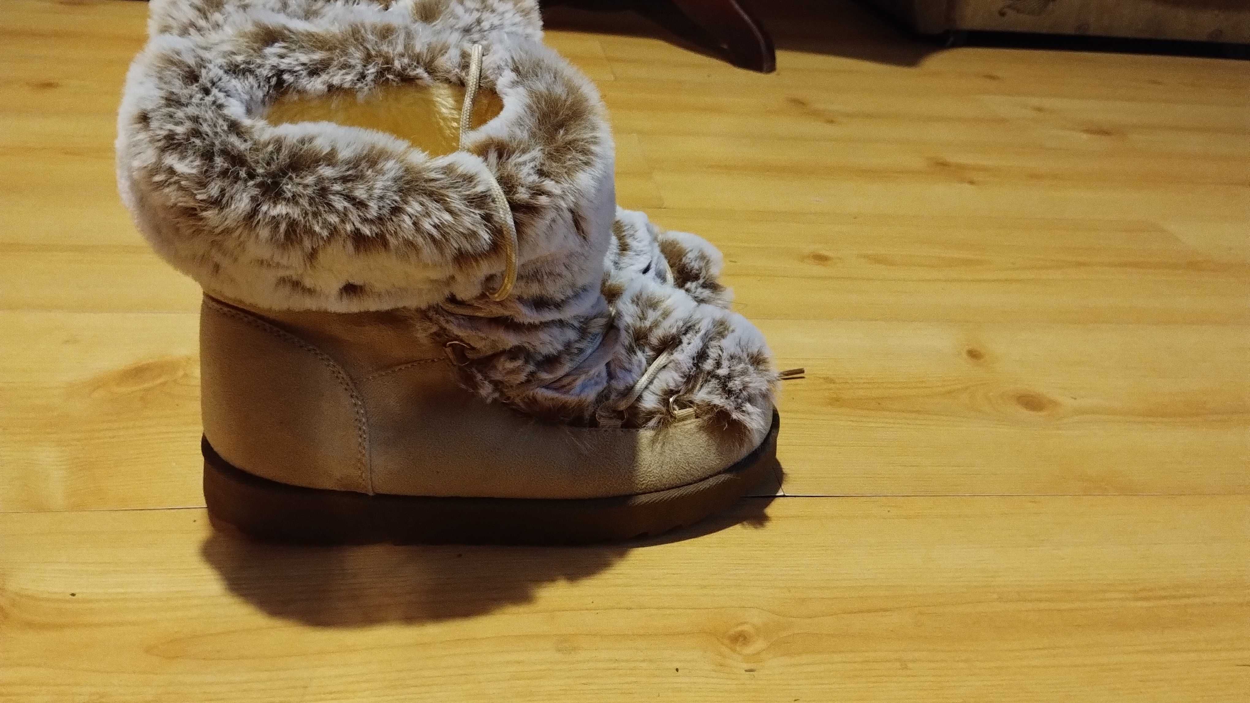 Buty zimowe bambosze 40 nowe