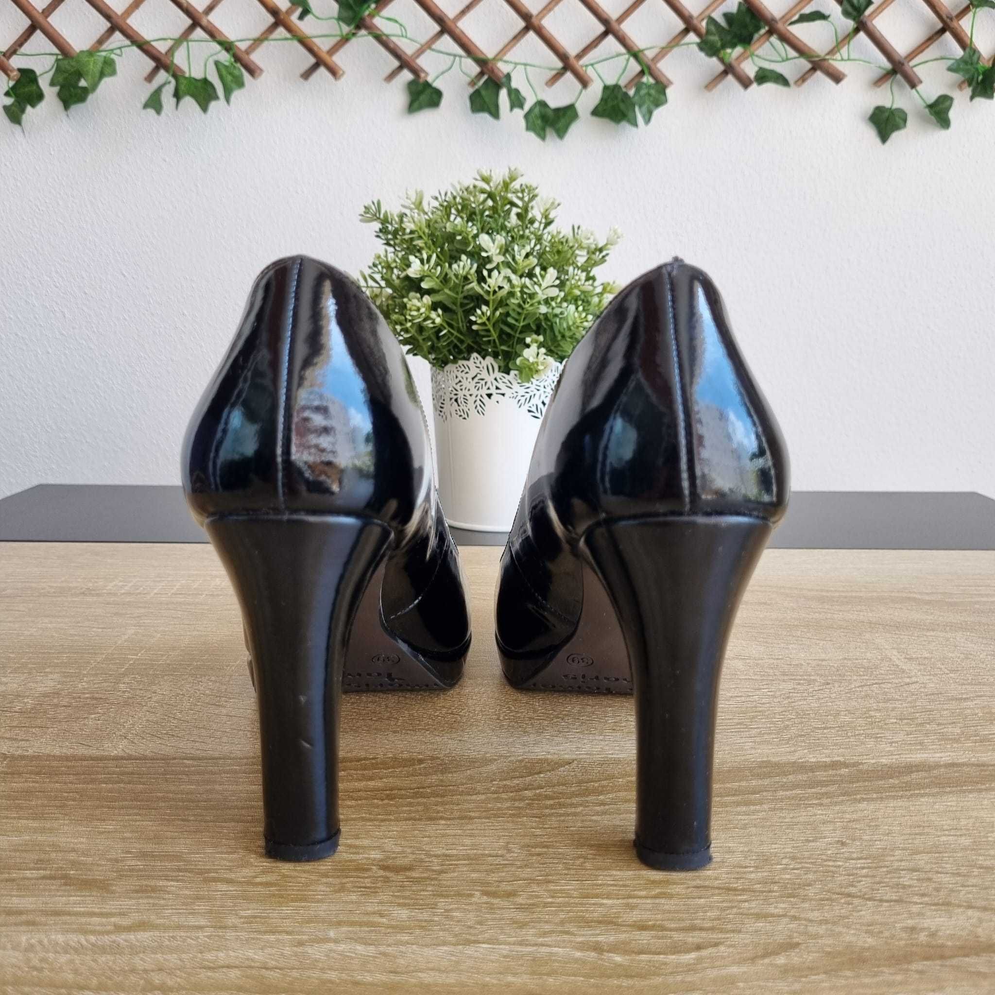 Sapatos de Verniz - Tamaris