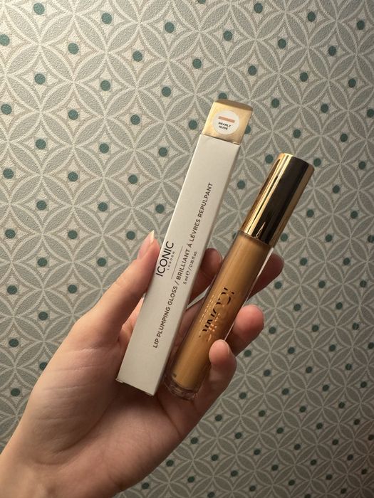 Iconic london lip plumping gloss błyszczyk nearly nude powiększający