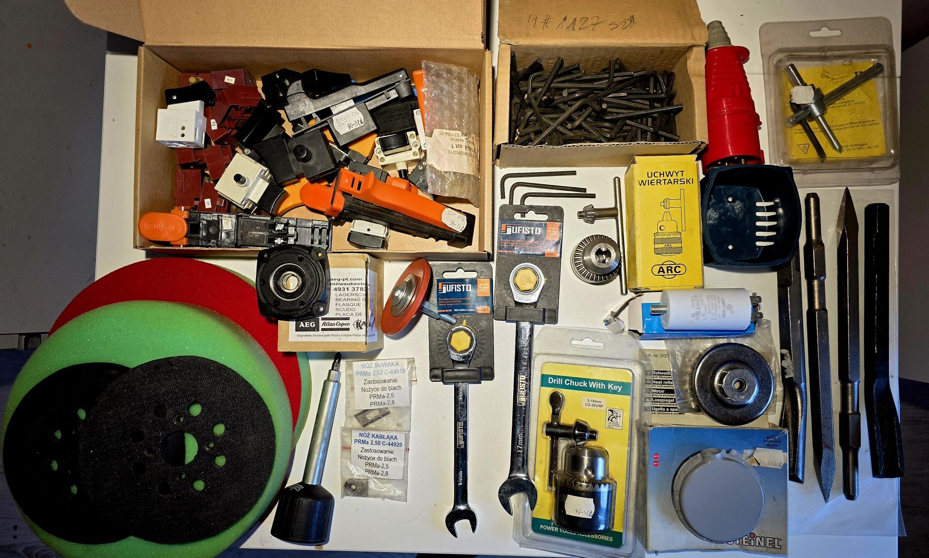 Części I osprzętu do elektronarzędzi