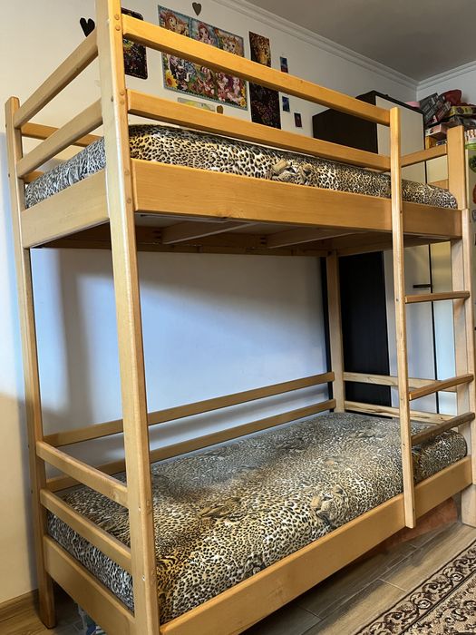 Двохʼярусне деревʼянне ліжко 160 см