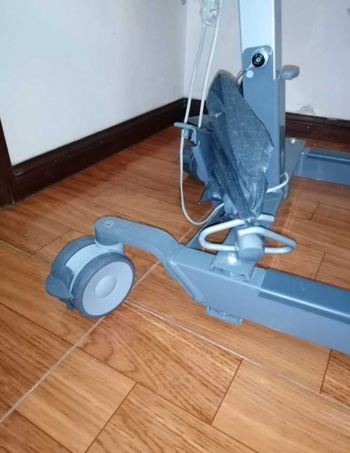 Elevador de transferência para pessoas acamadas e outros