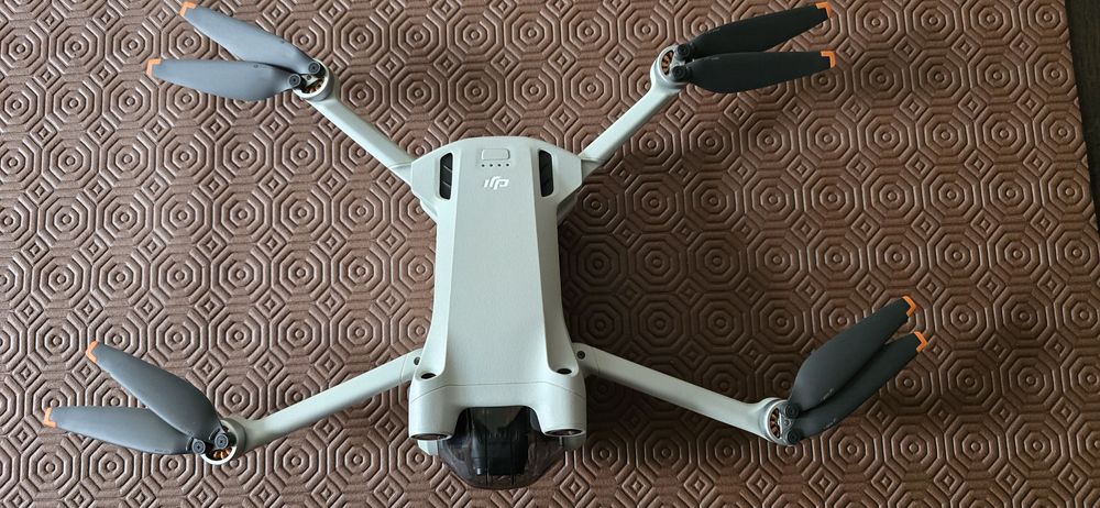 Vendo drone DJI MINI 3 Pro Fly more Combo

Em muito bom estado.

Inclu