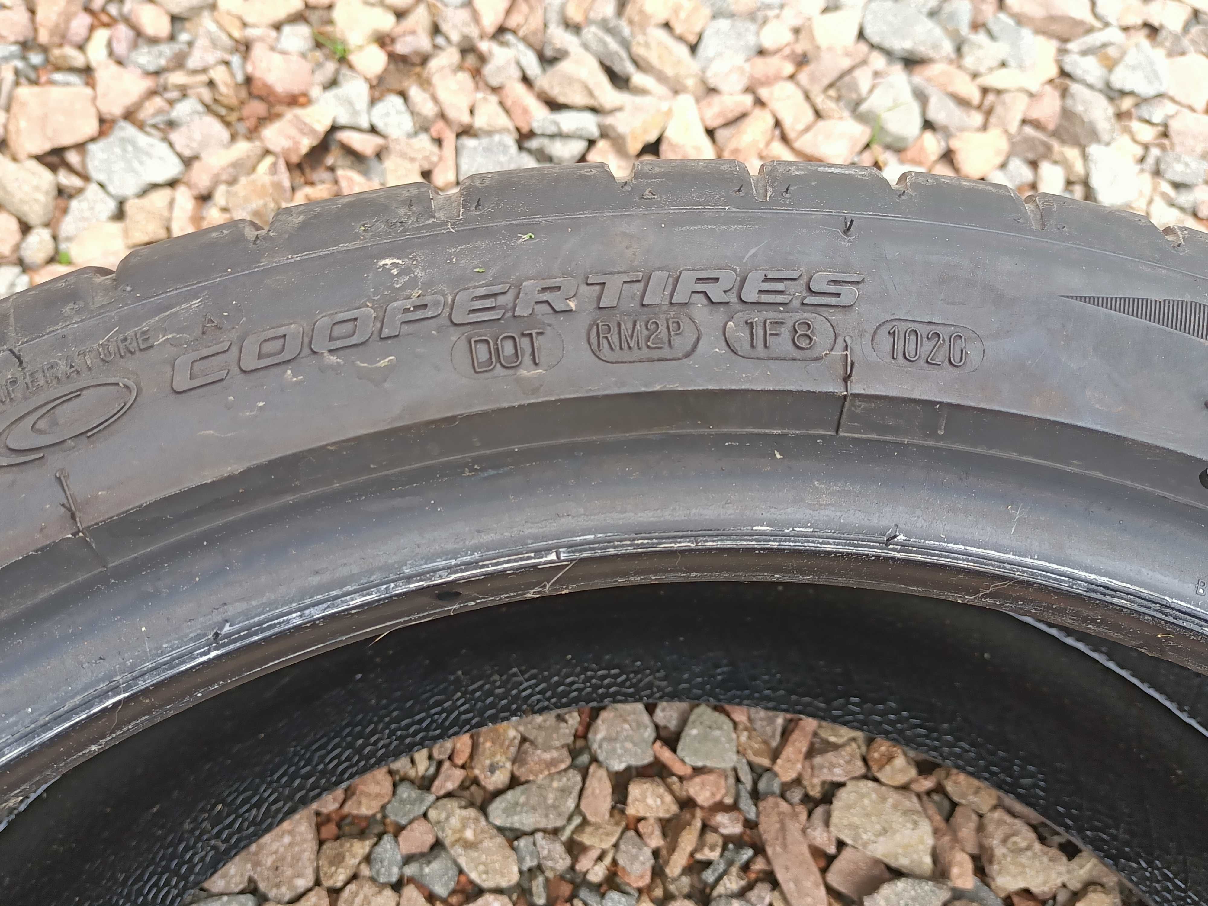 Opony Cooper Zeon RS3-G1 245/40R18