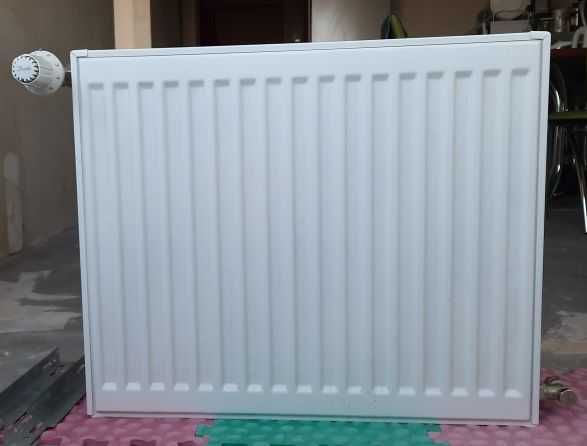 Стальной радиатор DJOUL 22 500х600 + фитинги с термоголовкой Danfoss