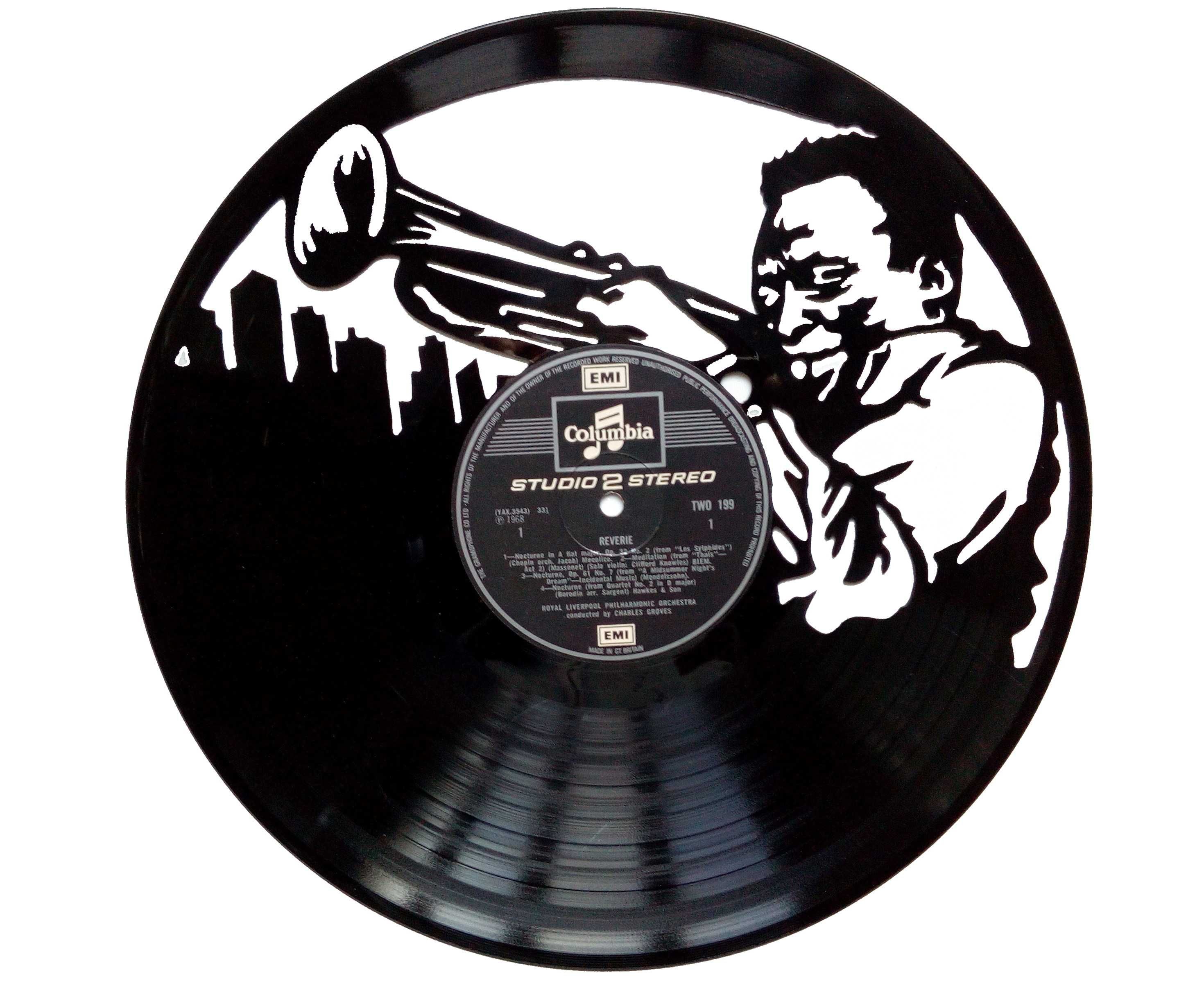 Silhueta decorativa Miles Davis feita de um disco de vinil LP