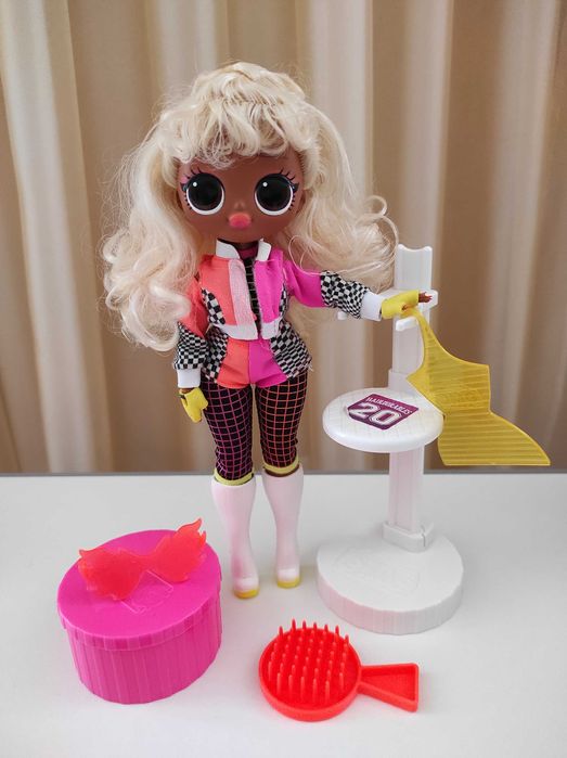 Лялька ЛОЛ ОМГ Леді Гонщик Спідстер LOL OMG Speedster