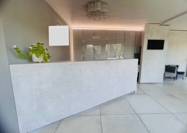 Recepcja meble z ladą zabudowa do salonu biura