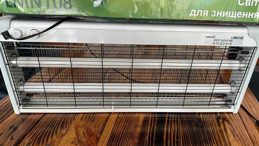Світильник для знищення комах. Мухоловка 2*20 40W LMN 108