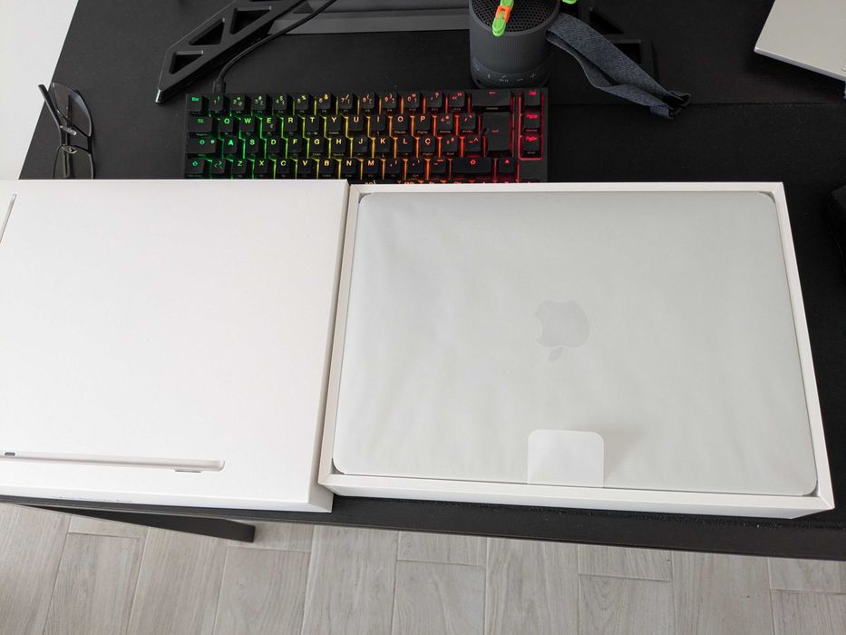 Como NOVO - MacBook Air 13'' 2025 | M4 | 16GB | 256GB SSD | Prateado