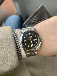 Seiko SRPE57K1 jubilee