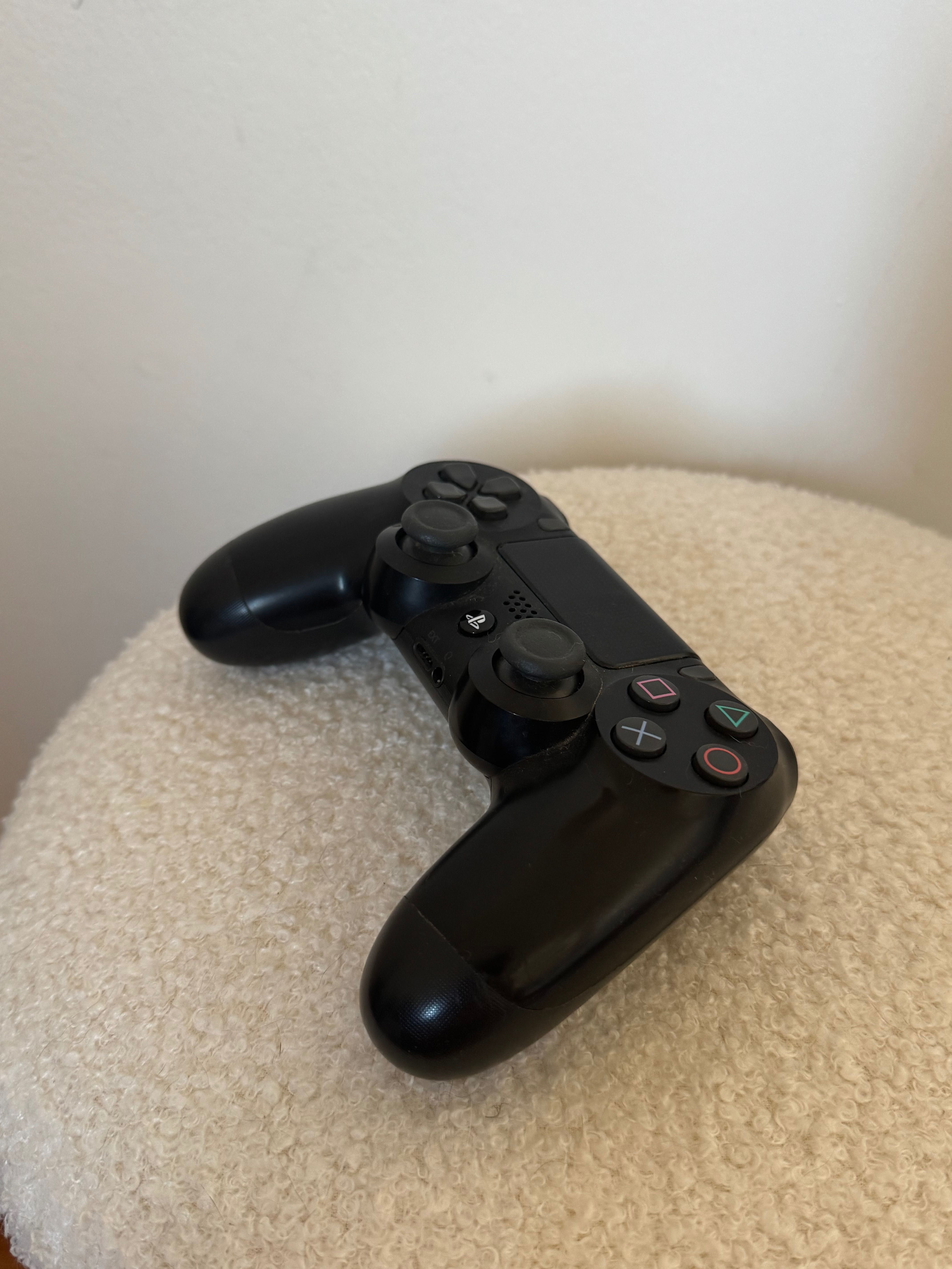 PS4 + 2 comandos