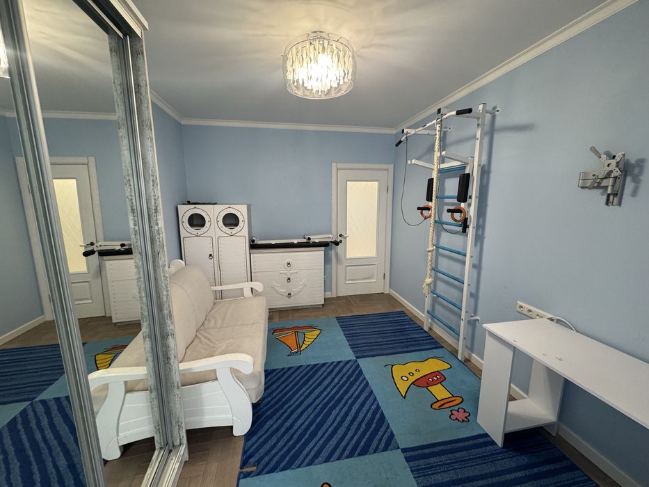 Продаж простороі стильної квартири в Калиновій Слободі!!