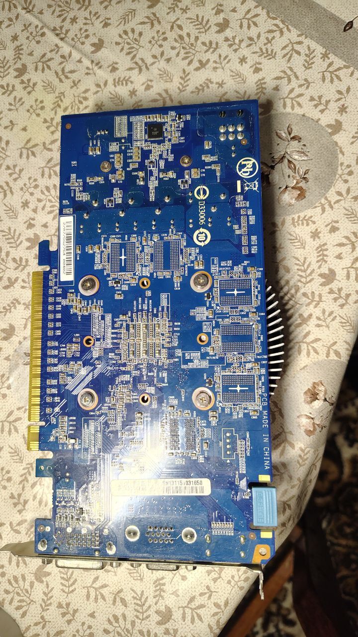 відеокарта GTX 550 ti