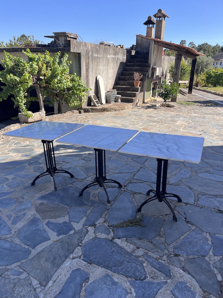 Mesas em ferro forjado e mármore - mesas café