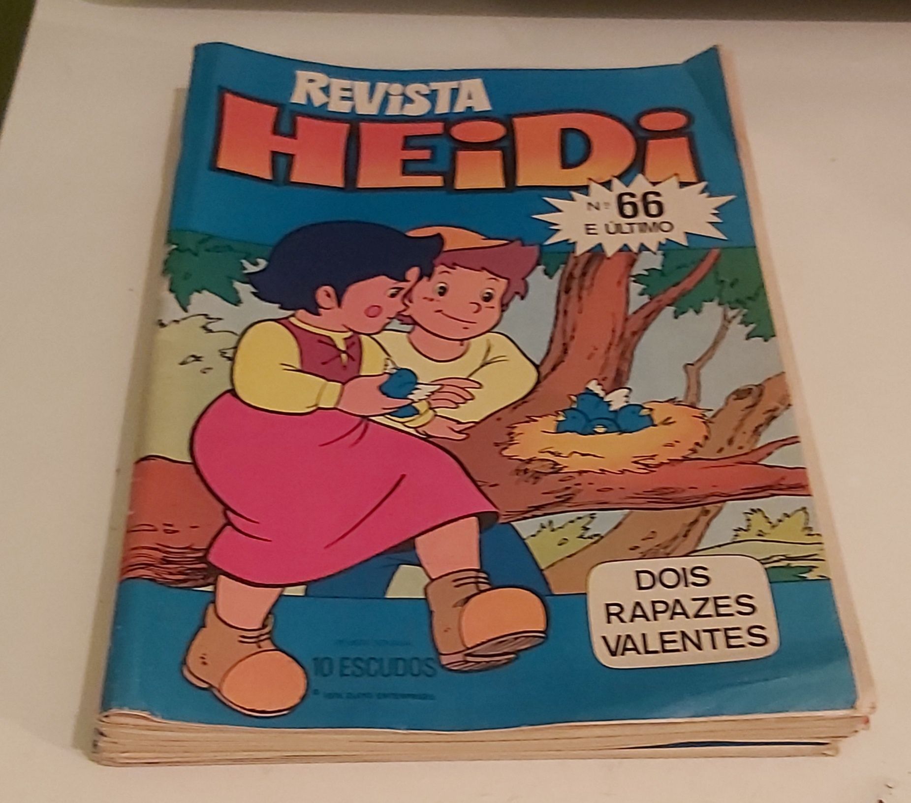 Vendo esta quantidade de revistas da heidi  por 10€ cada volume