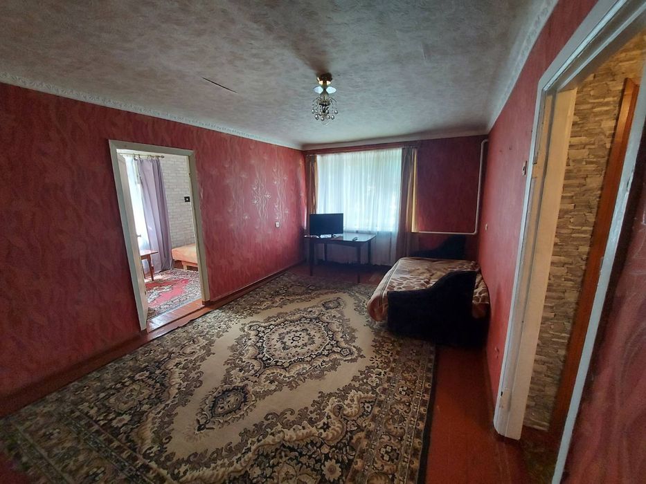 Продам 2х Кімнатну Квартиру в центрі міста Кобеляки