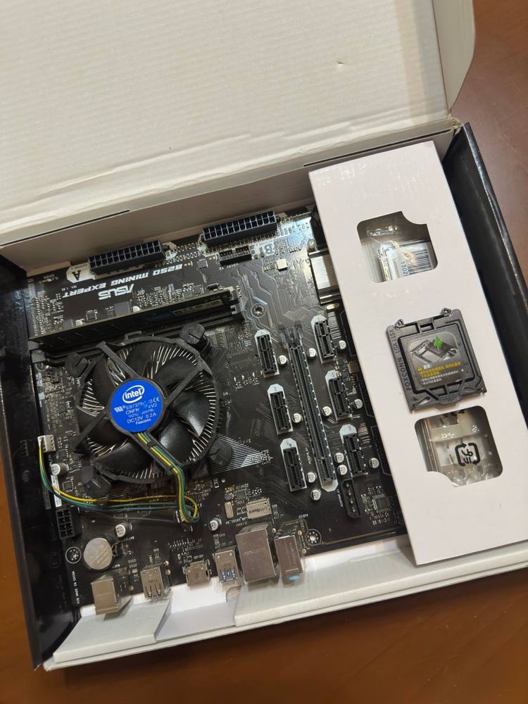 Материнська плата Asus B250 mining expert