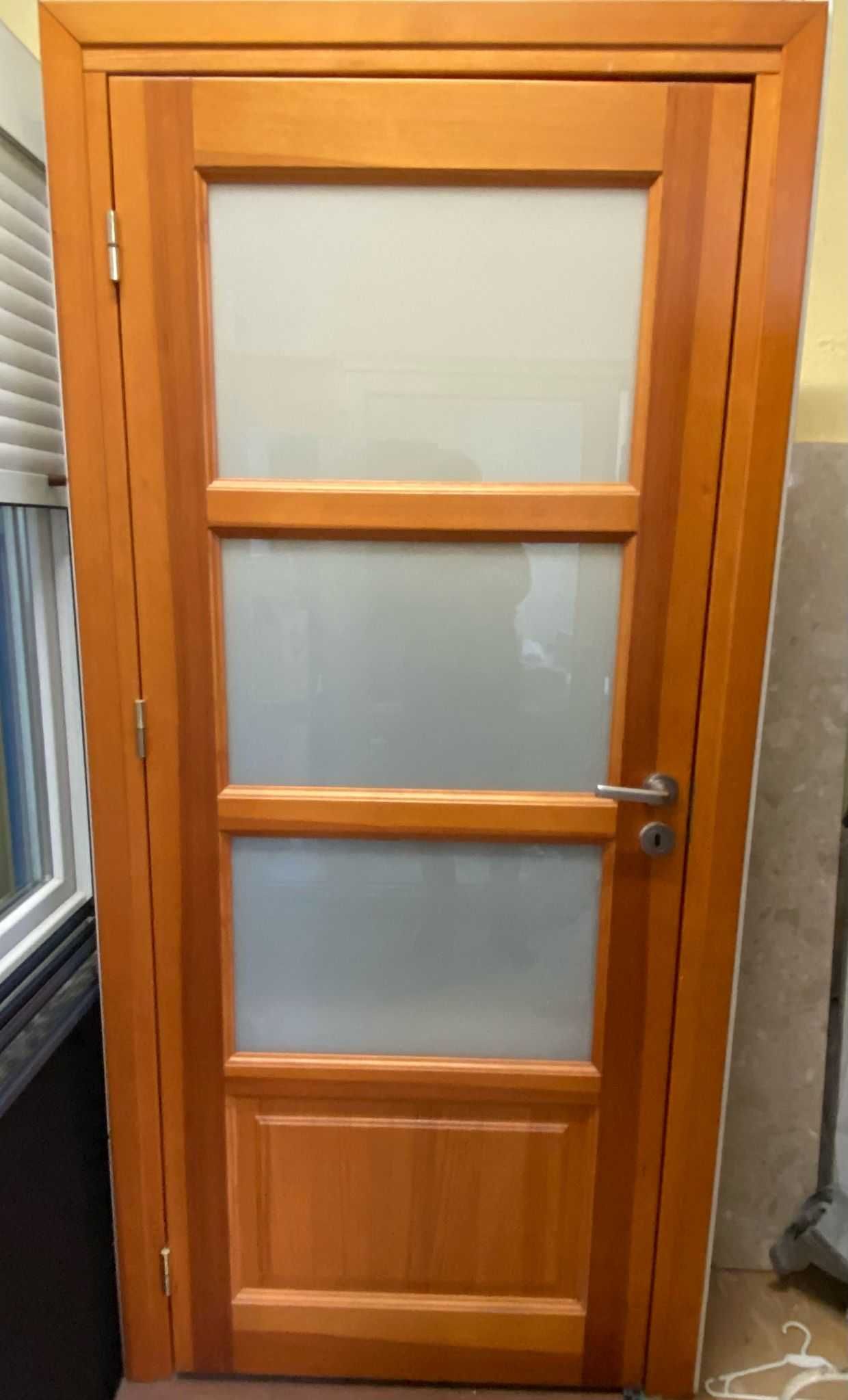 Drzwi drewniane wewnętrzne 80cm, ościeżnica regulowana, powystawowe,
