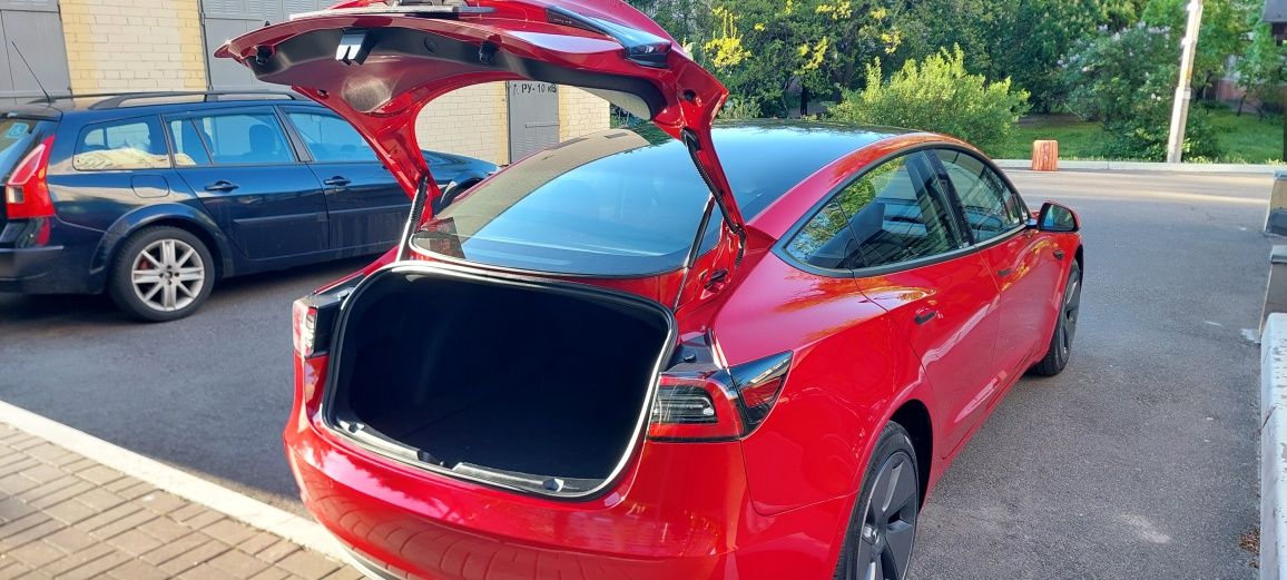 Tesla model 3, 2022