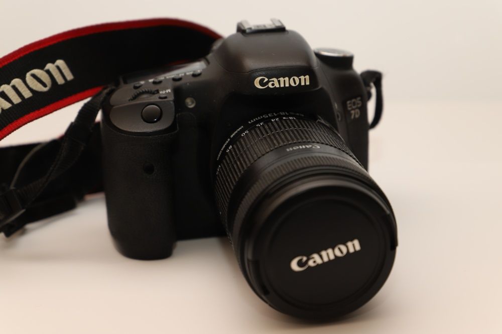 Canon EOS 7D фотоапарат