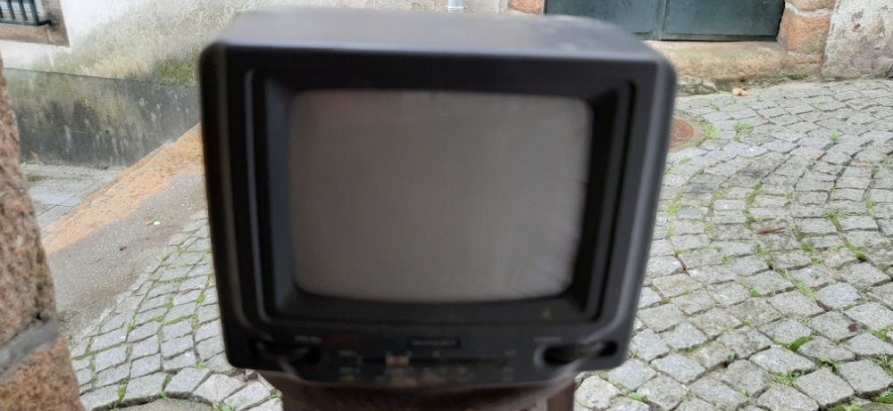 Mini televisão