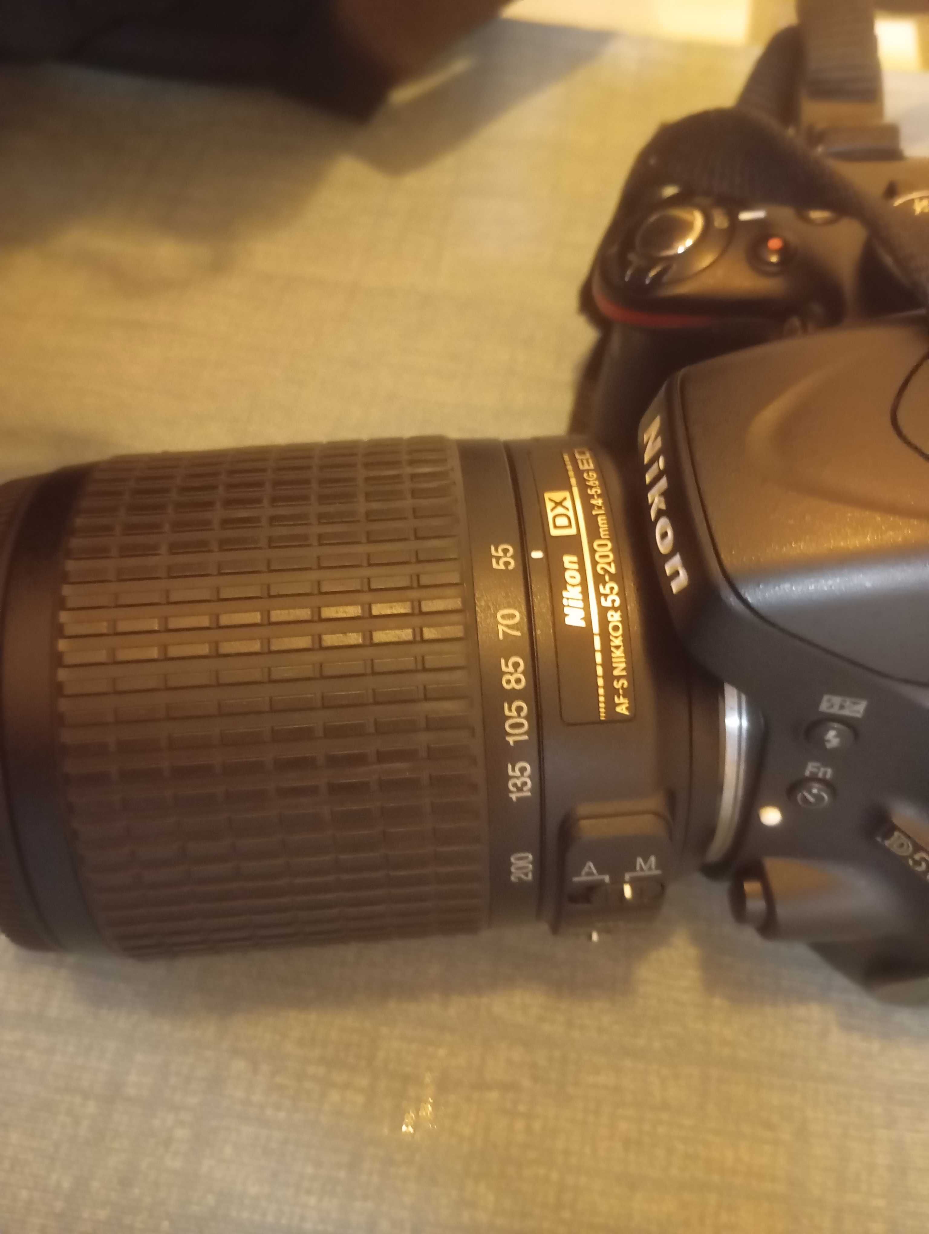 Máquina fotográfica Nikon D5100