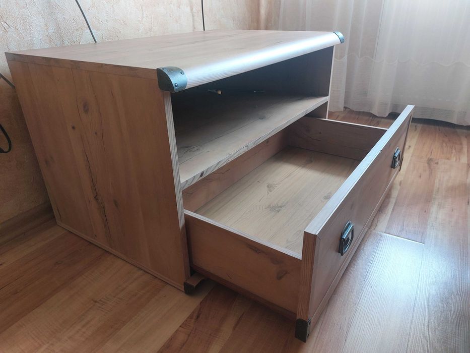 Szafka pod telewizor