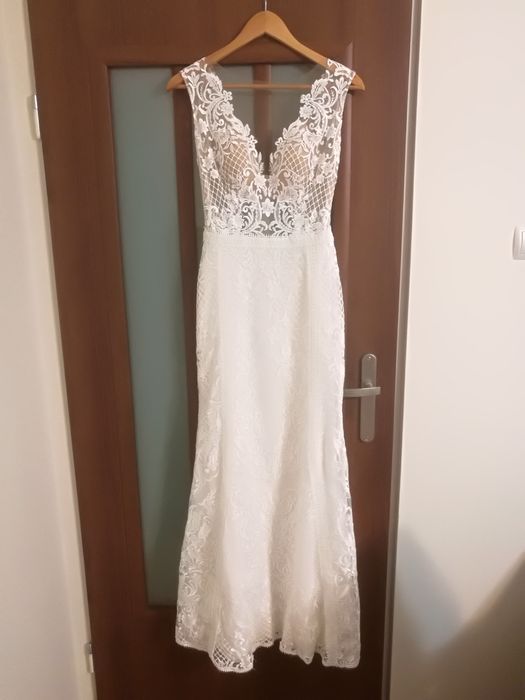 Koronkowa suknia ślubna