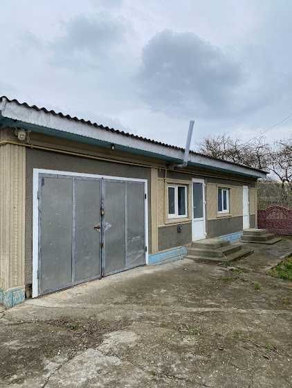 продається будинок с Керстенці (40 км від Чернівців)