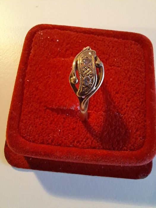 Złoty pierścionek p.585