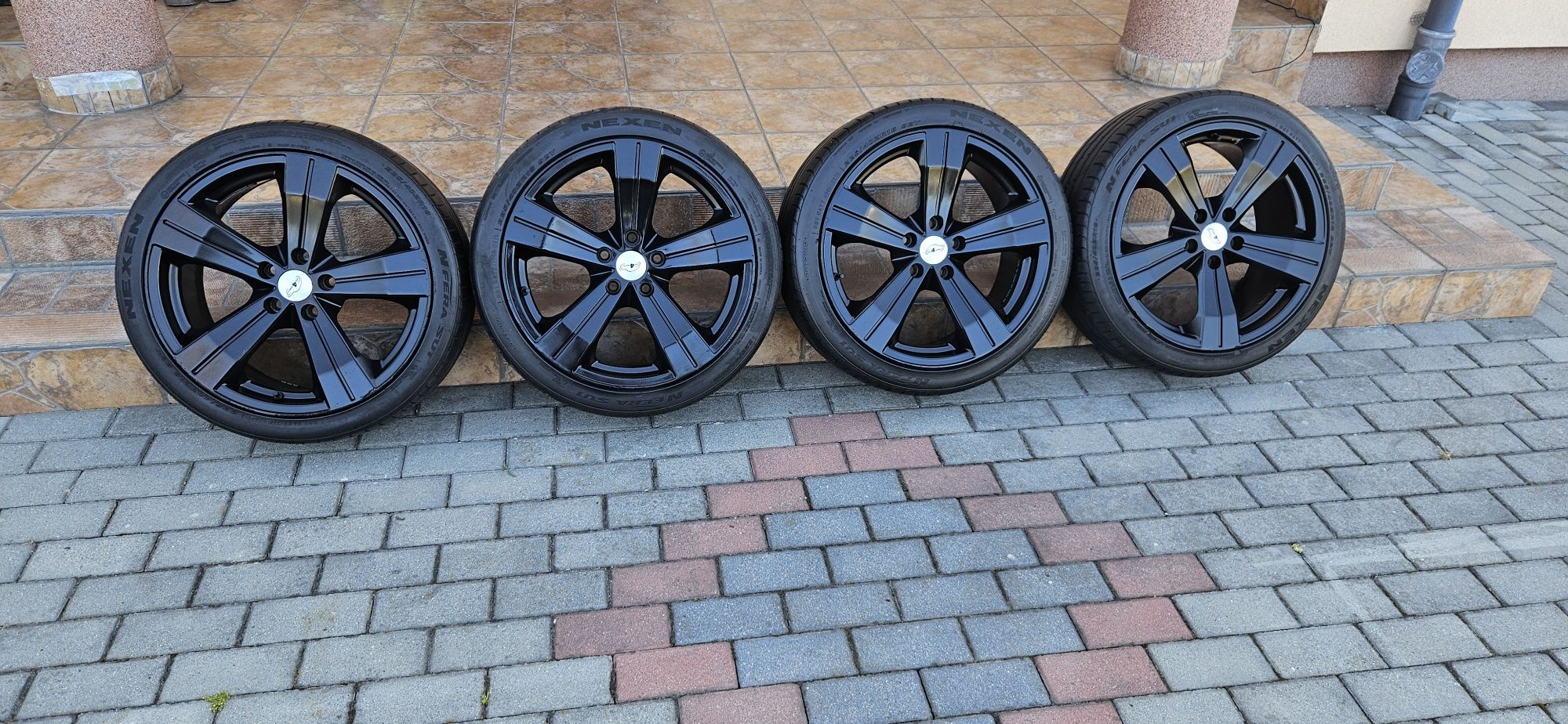 Felgi AEZ 18" 5x112 ET35 8jx18 VW Skoda Audi Seat  225/40/18