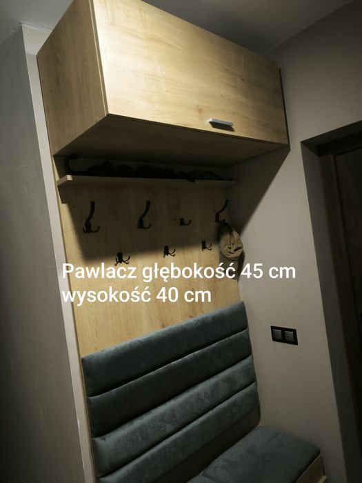 Zestaw mebli do przedpokoju/ garderoba
