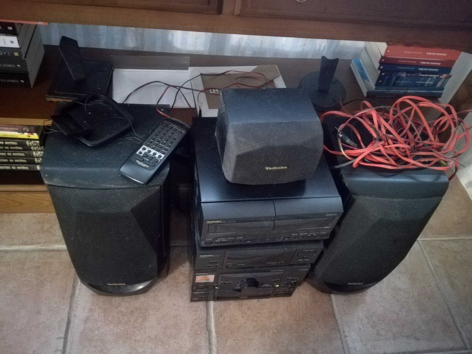 Aparelhagem Technics SC-CH570 com 3 colunas