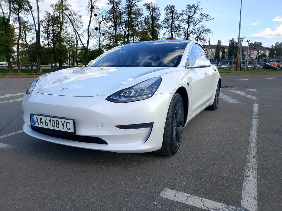 Tesla Model 3 2019