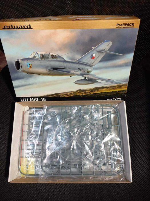 Сборная модель самолета от Eduard 1/72.