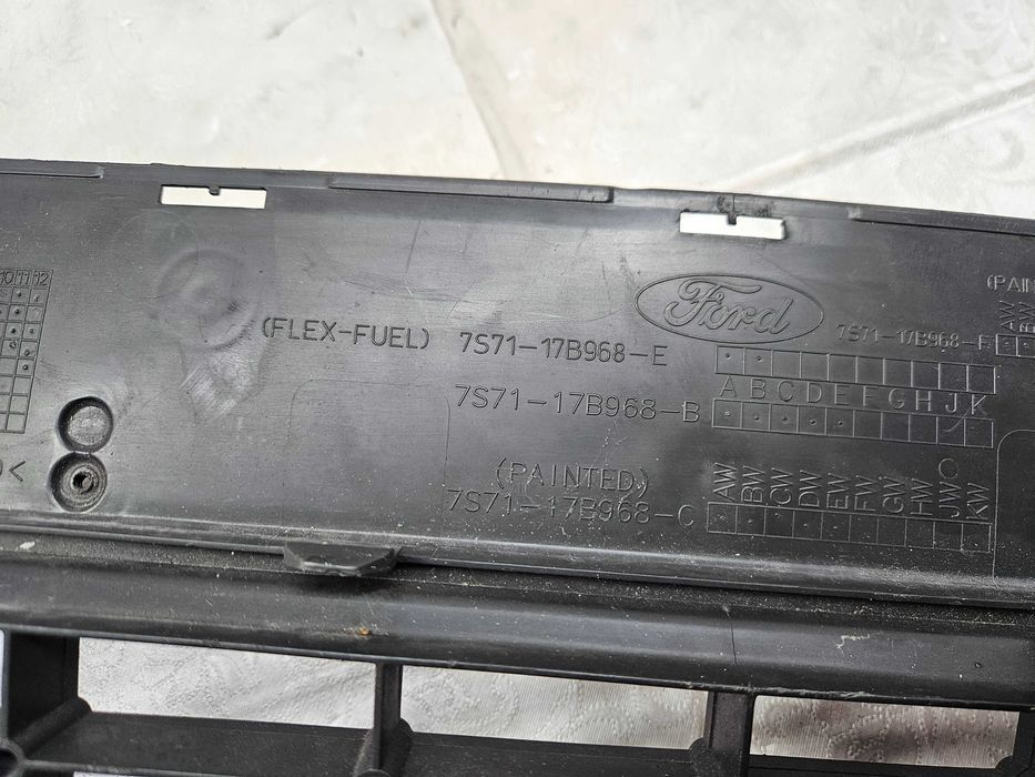 FORD MONDEO MK4 Kratka Środkowa Zderzaka Przedniego  7S71-17B968-E