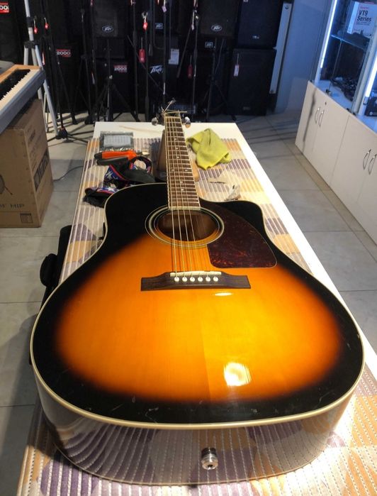 Електроакустична гітара Epiphone AJ 220 VS