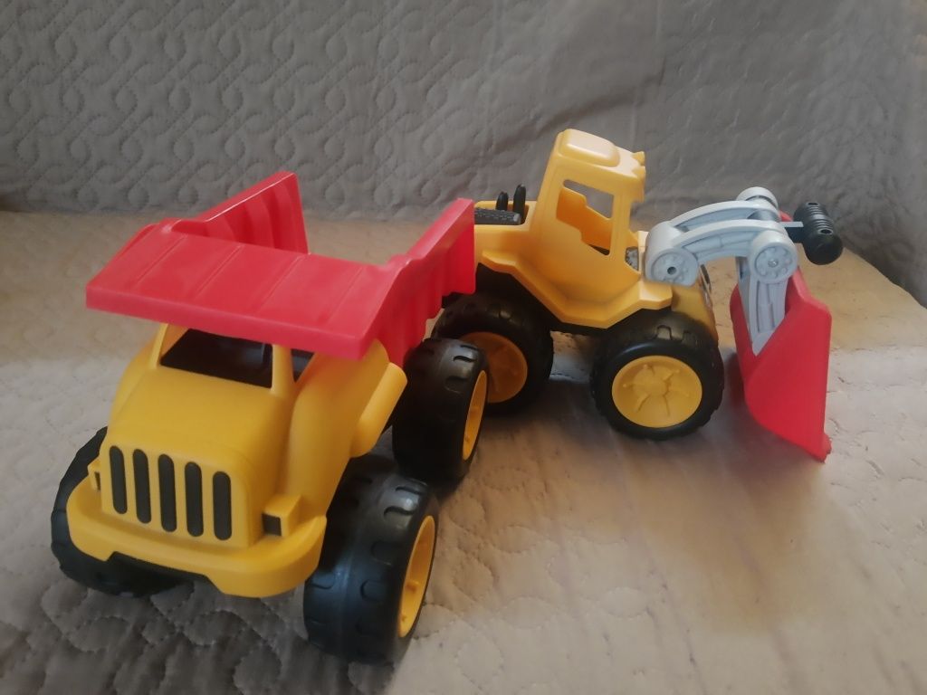 Zabawki koparka i ciężarówka