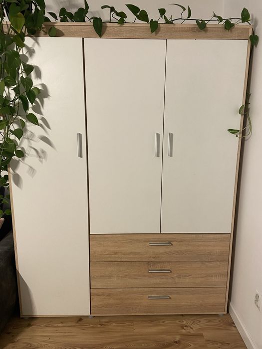 Szafa Jysk 3 drzwiowa