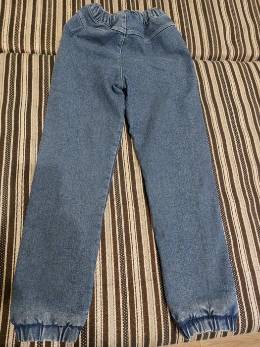 Джинси утеплені на дівчинку 140 розмір