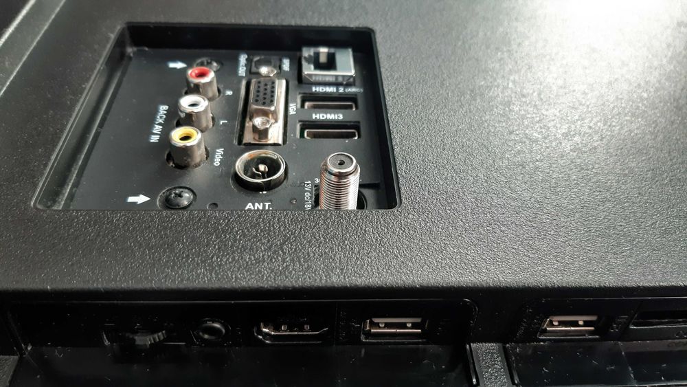 43" TELEFUNKEN смарт Німеччина, 6 місяців гарантії!!!