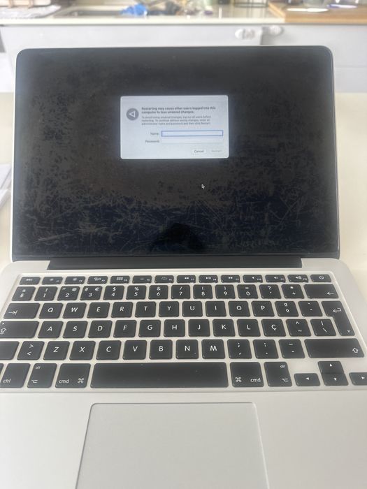 macbook pro 13” Retina 256Gb