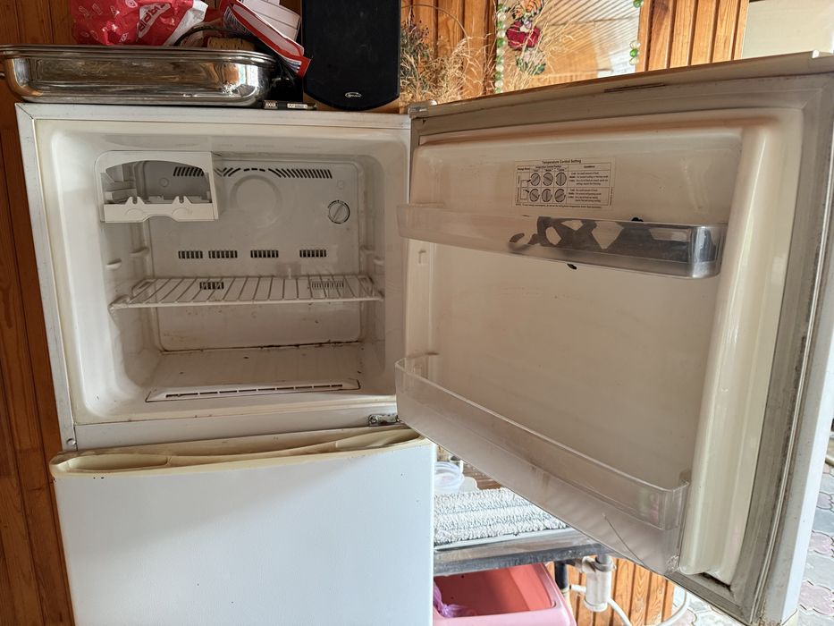 Продам холодильник